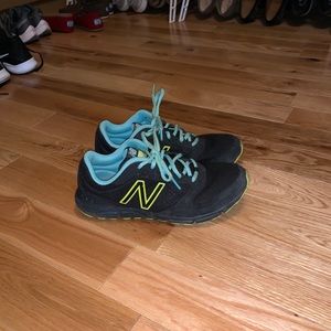 New balance sneakers size 6